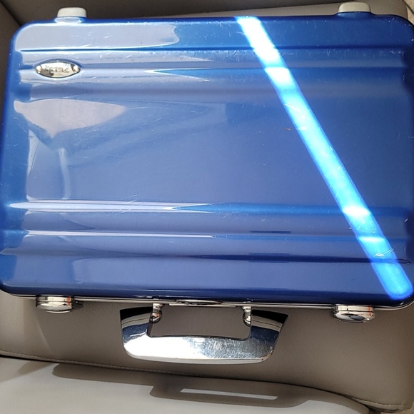 zero halliburton Other - ZERO HALLIBURTON BRIEF CASE